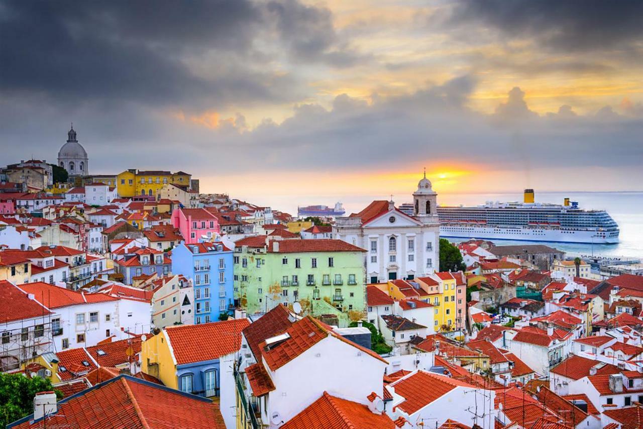 Apartment Romantichome At Alfama's Heart Lissabon